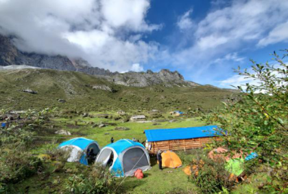 Minya Konka Grassland Camping 2 Days Tour