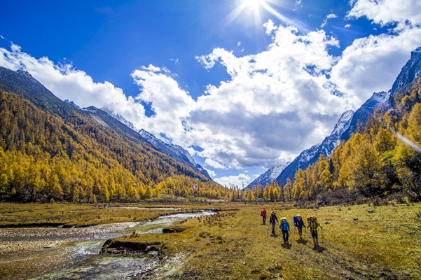 Oriental Alps-Mt. Siguniang Hiking Tour 3 Days